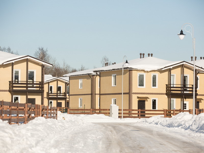Вид  домов и улиц поселка в марте 2018 г.