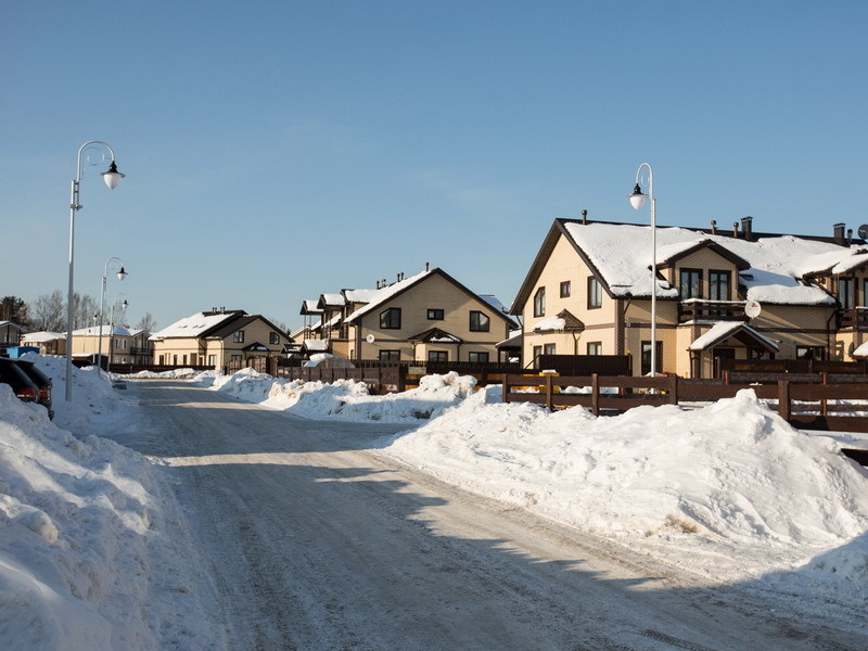 Вид  домов и улиц поселка в марте 2018 г.